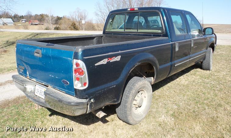 image for item DA7490 1999 Ford F250 Super Duty Crew Cab pickup truck