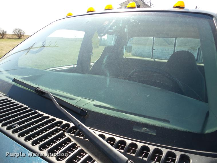 image for item DA7490 1999 Ford F250 Super Duty Crew Cab pickup truck