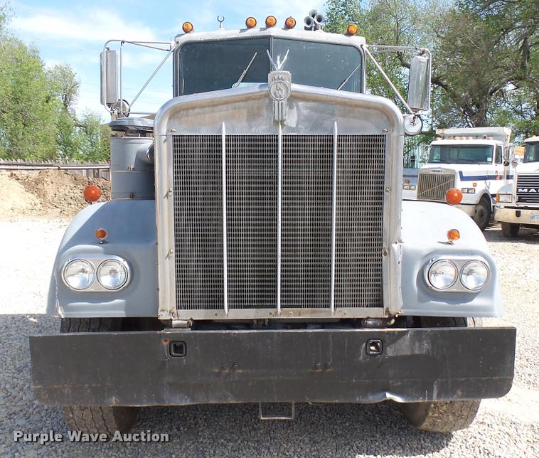 image for item DA7805 1974 Kenworth truck chassis