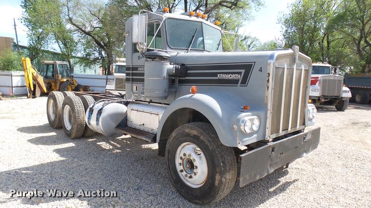 image for item DA7805 1974 Kenworth truck chassis