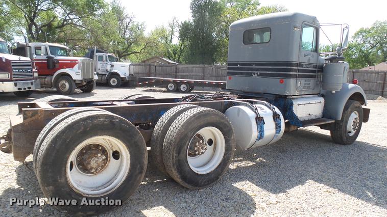 image for item DA7805 1974 Kenworth truck chassis