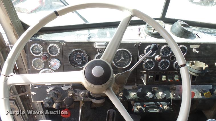 image for item DA7805 1974 Kenworth truck chassis