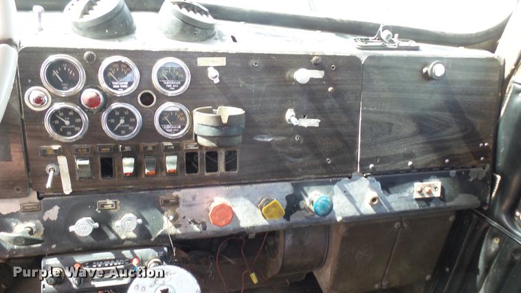 image for item DA7805 1974 Kenworth truck chassis