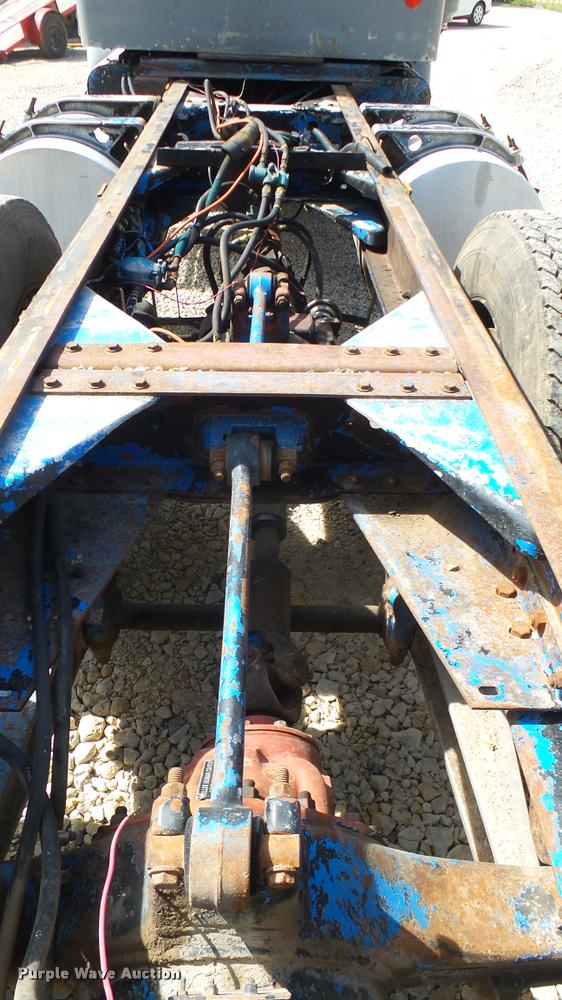 image for item DA7805 1974 Kenworth truck chassis