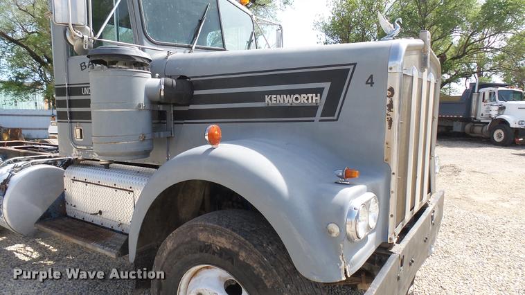 image for item DA7805 1974 Kenworth truck chassis