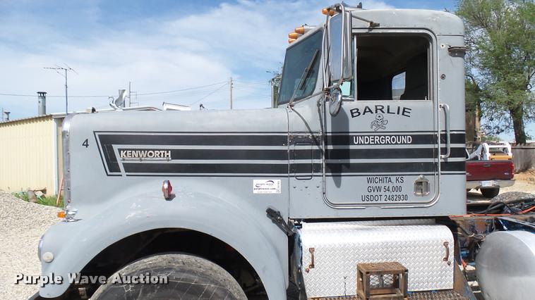 image for item DA7805 1974 Kenworth truck chassis