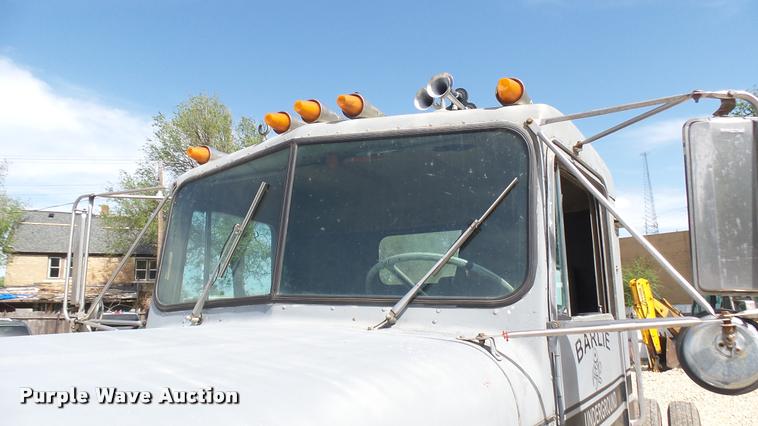 image for item DA7805 1974 Kenworth truck chassis