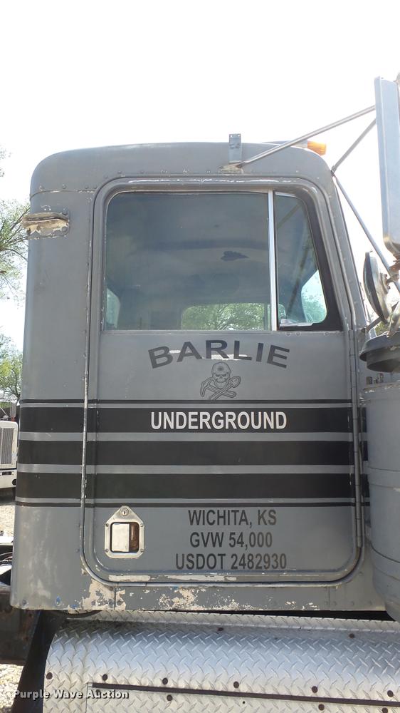 image for item DA7805 1974 Kenworth truck chassis