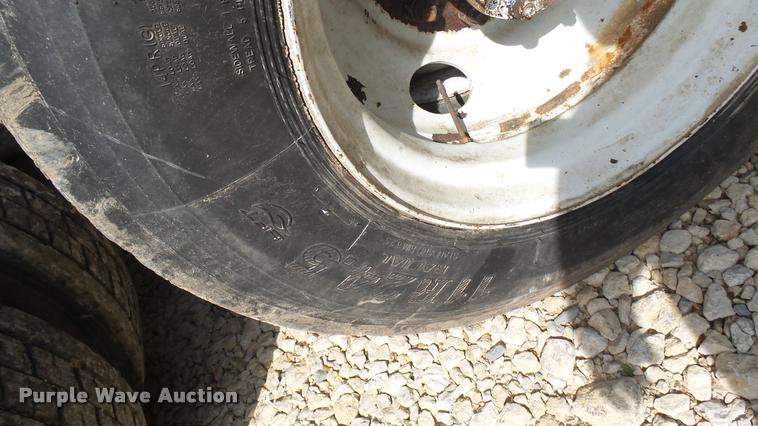 image for item DA7805 1974 Kenworth truck chassis