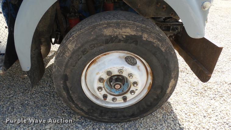 image for item DA7805 1974 Kenworth truck chassis