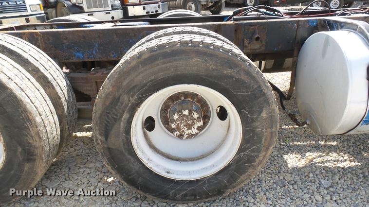 image for item DA7805 1974 Kenworth truck chassis