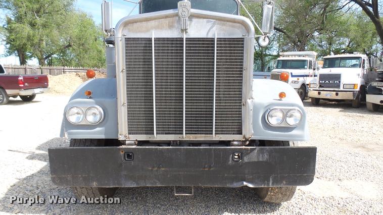 image for item DA7805 1974 Kenworth truck chassis