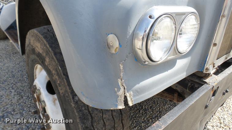 image for item DA7805 1974 Kenworth truck chassis