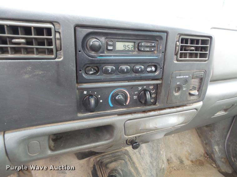 image for item DA8053 2002 Ford F450 Super Duty service truck