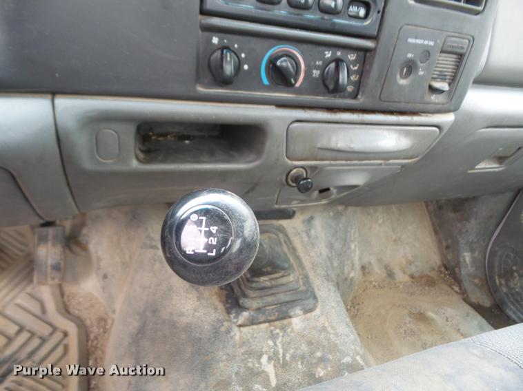 image for item DA8053 2002 Ford F450 Super Duty service truck