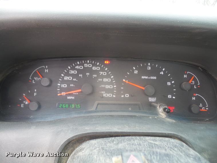 image for item DA8053 2002 Ford F450 Super Duty service truck