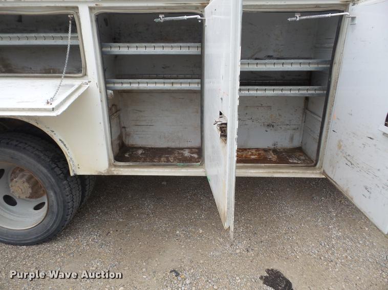 image for item DA8053 2002 Ford F450 Super Duty service truck