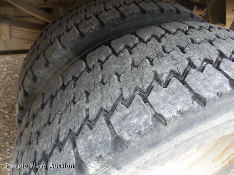 image for item DA8053 2002 Ford F450 Super Duty service truck