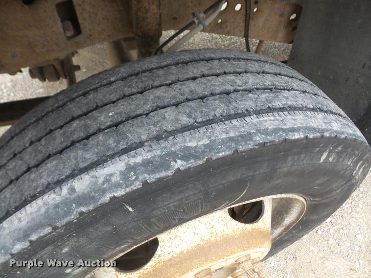 image for item DA8053 2002 Ford F450 Super Duty service truck