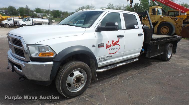 image for item DA8079 2011 Dodge Ram 4500 Crew Cab flatbed truck