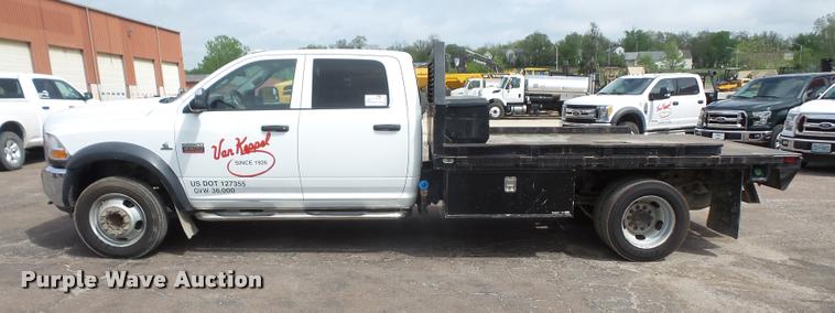 image for item DA8079 2011 Dodge Ram 4500 Crew Cab flatbed truck