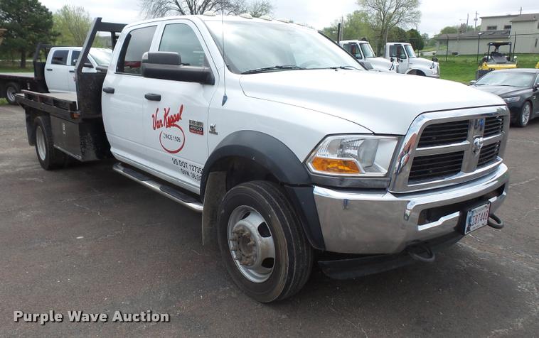 image for item DA8079 2011 Dodge Ram 4500 Crew Cab flatbed truck