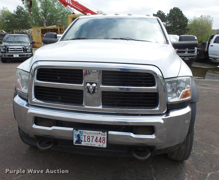 image for item DA8079 2011 Dodge Ram 4500 Crew Cab flatbed truck