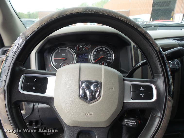 image for item DA8079 2011 Dodge Ram 4500 Crew Cab flatbed truck