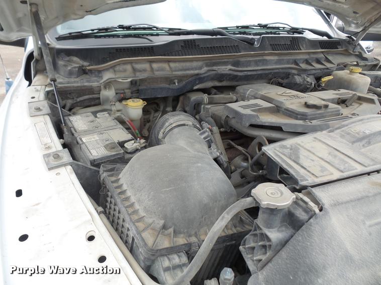 image for item DA8079 2011 Dodge Ram 4500 Crew Cab flatbed truck