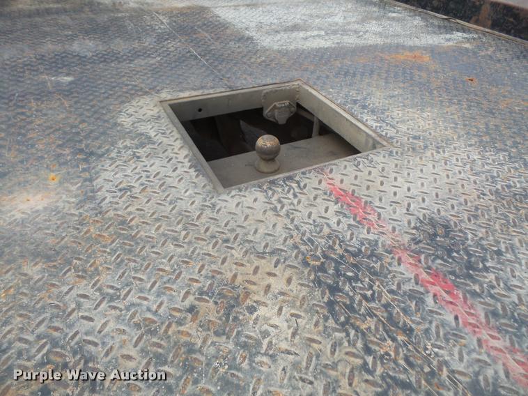 image for item DA8079 2011 Dodge Ram 4500 Crew Cab flatbed truck