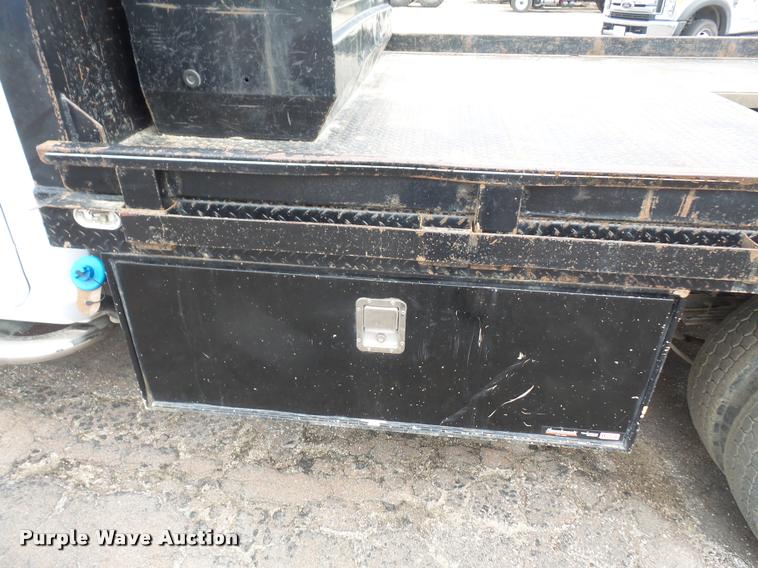 image for item DA8079 2011 Dodge Ram 4500 Crew Cab flatbed truck