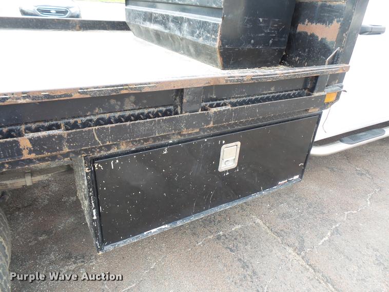 image for item DA8079 2011 Dodge Ram 4500 Crew Cab flatbed truck