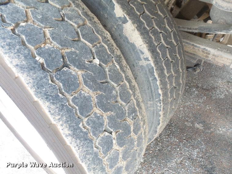 image for item DA8079 2011 Dodge Ram 4500 Crew Cab flatbed truck