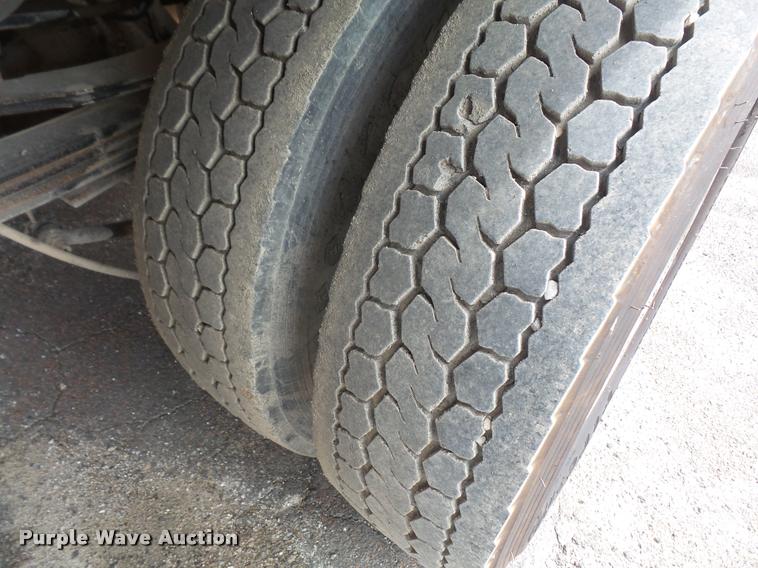 image for item DA8079 2011 Dodge Ram 4500 Crew Cab flatbed truck