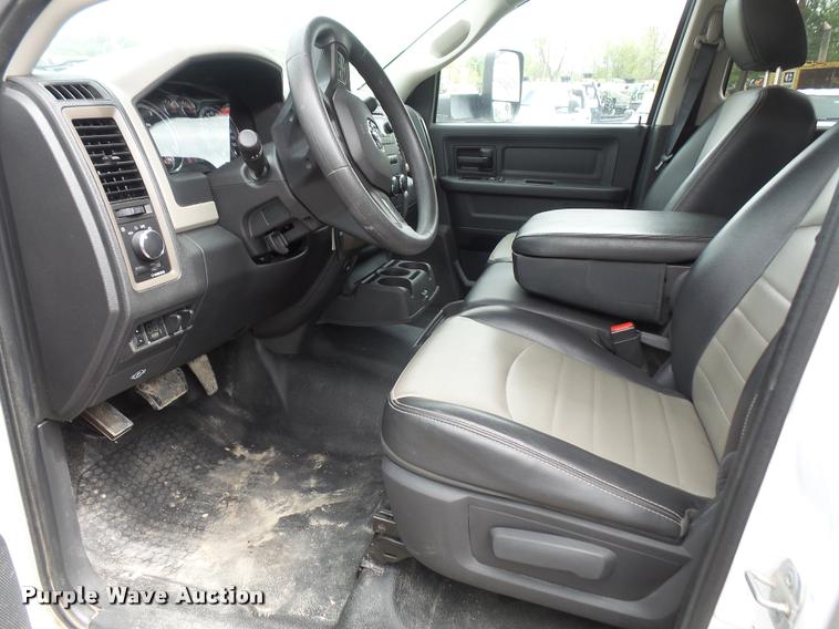 image for item DA8100 2012 Dodge Ram 5500 Crew Cab flatbed truck