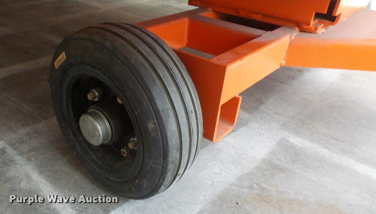 image for item DA8101 Angus all steer cart