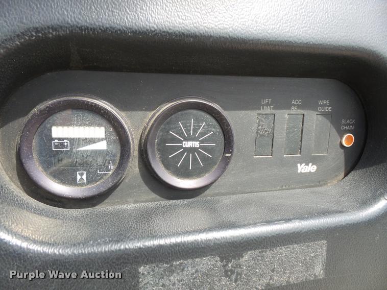 image for item DA8103 Yale C826N01833X forklift