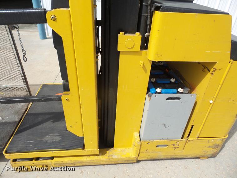 image for item DA8103 Yale C826N01833X forklift
