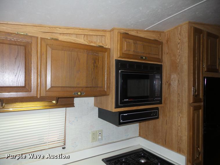 image for item DA8124 1991 Carriage camper