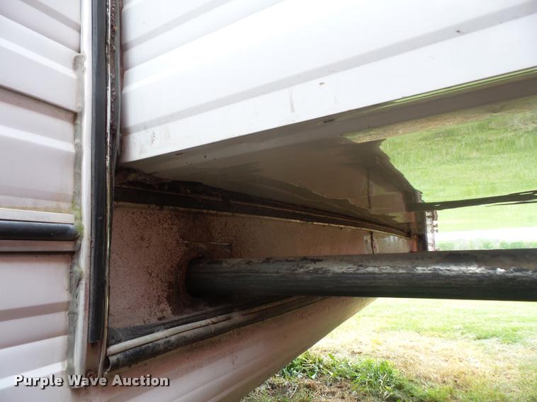 image for item DA8124 1991 Carriage camper