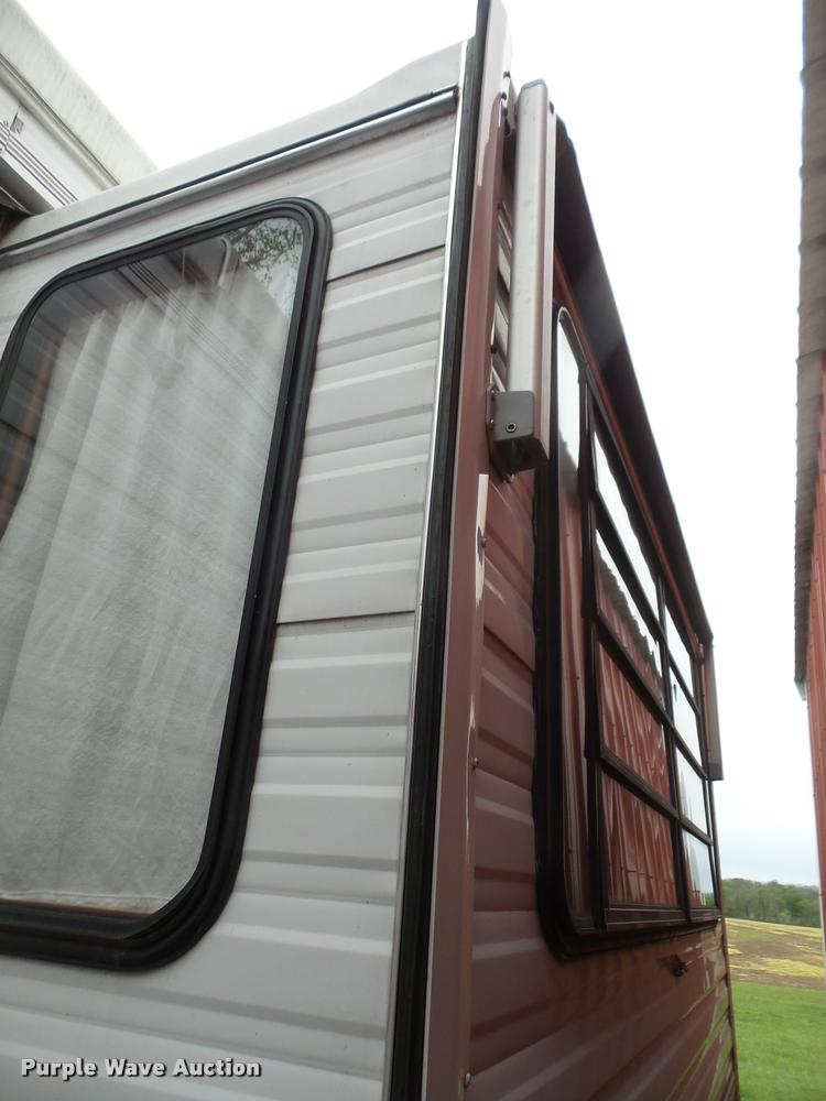 image for item DA8124 1991 Carriage camper