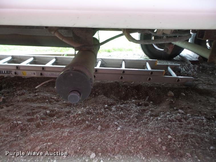image for item DA8124 1991 Carriage camper