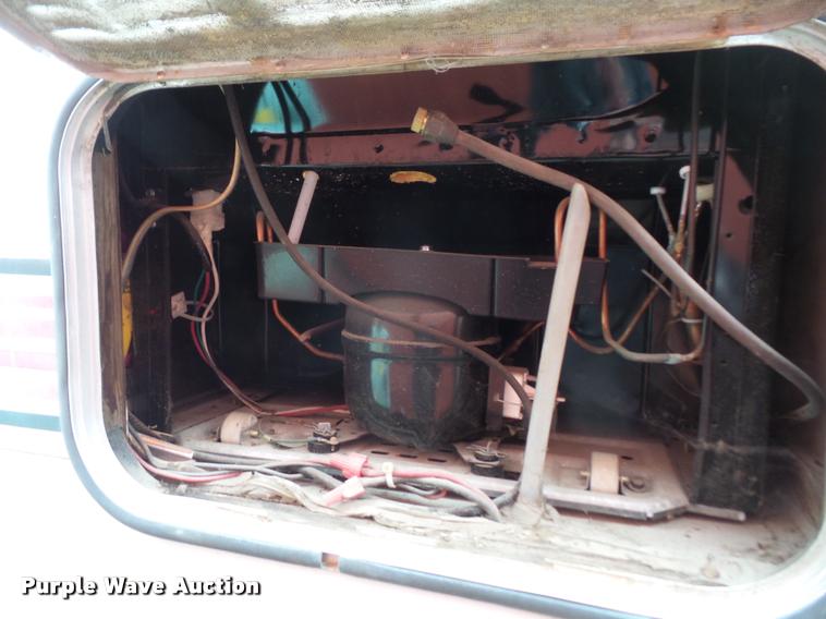 image for item DA8124 1991 Carriage camper