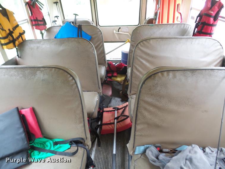 image for item DA8132 1991 Chevrolet G30 school bus