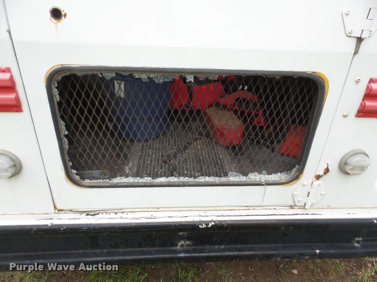 image for item DA8132 1991 Chevrolet G30 school bus