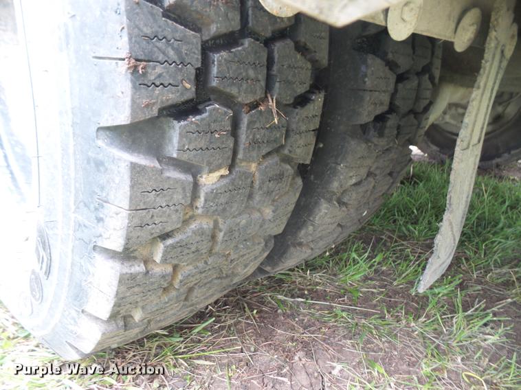 image for item DA8132 1991 Chevrolet G30 school bus