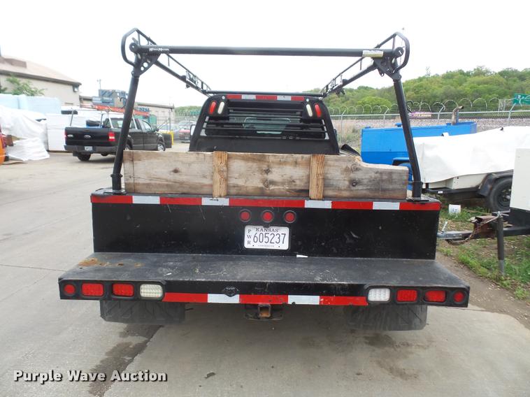 image for item DA8138 2008 Ford F350 Super Duty Crew Cab flatbed pickup truck