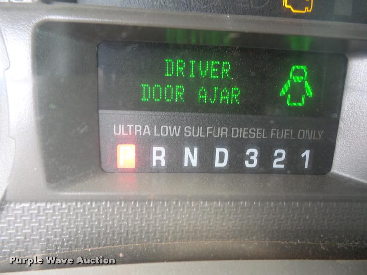 image for item DA8138 2008 Ford F350 Super Duty Crew Cab flatbed pickup truck