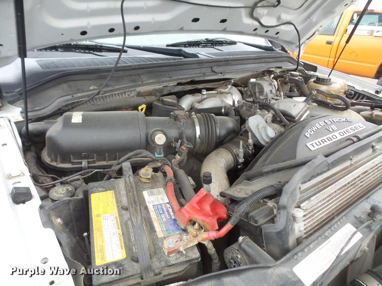 image for item DA8138 2008 Ford F350 Super Duty Crew Cab flatbed pickup truck