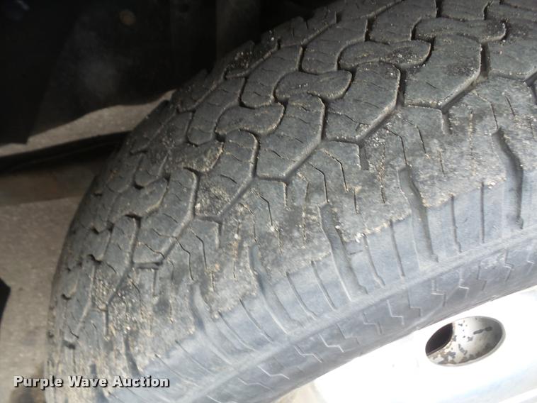 image for item DA8138 2008 Ford F350 Super Duty Crew Cab flatbed pickup truck